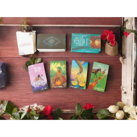 The Light Seers Tarot Deck  78 Cards  Healing Tool To Explore Light & Shadow Asp - Picture 2 of 9